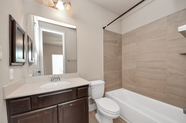 Building Photo - 343 Red Petal Ct
