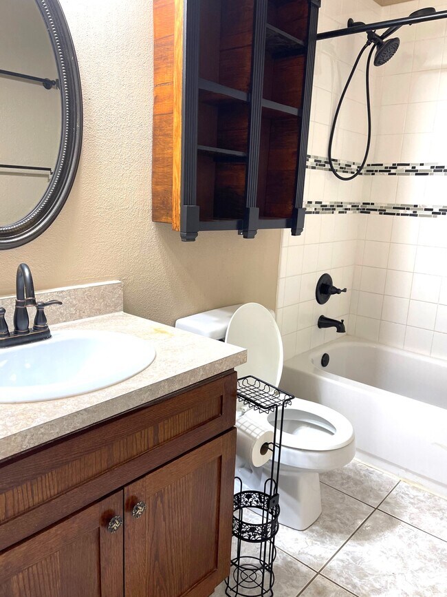 Building Photo - 1134 Somercotes Ln