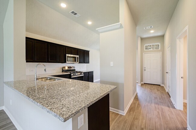 Building Photo - 14375 N Summerchase Cir