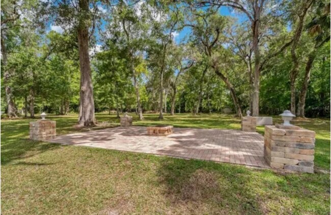 Building Photo - 21033 Violet Rd