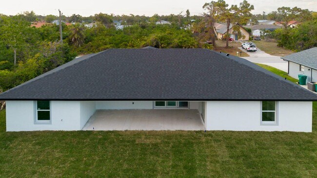 Building Photo - 10235 Stonecrop Ave