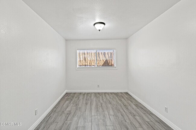 Building Photo - 3345 Porter Ln