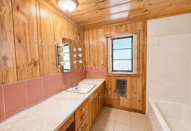 Building Photo - 20381 Sherry Ct