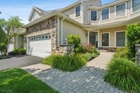 Building Photo - 22 Pebble Beach Dr