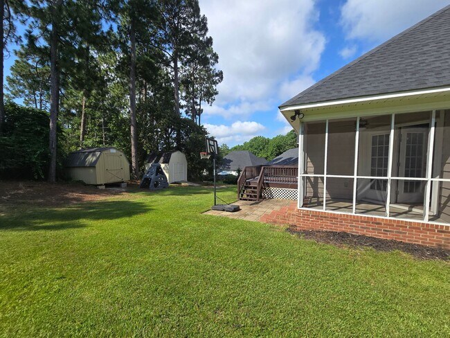 Building Photo - NEW LISTING!!!!!