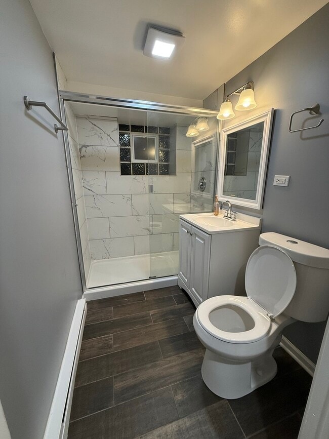 Building Photo - 323 22nd Ave