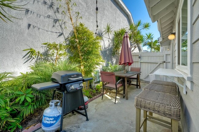 Building Photo - Furnished 2 bedroom in Carlsbad-Close to Beach