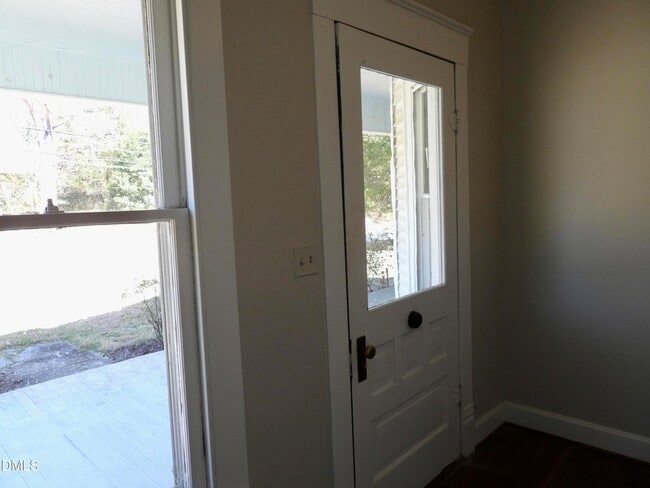 Building Photo - 483 W Salisbury St