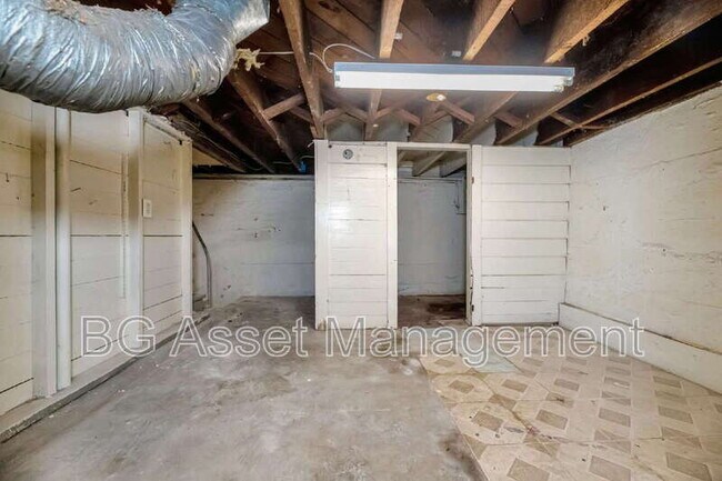 Building Photo - 2801 Sabral Cir