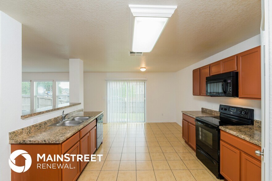 Building Photo - 13019 Strada Privata