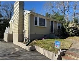 Primary Photo - 70 Clay Pond Rd