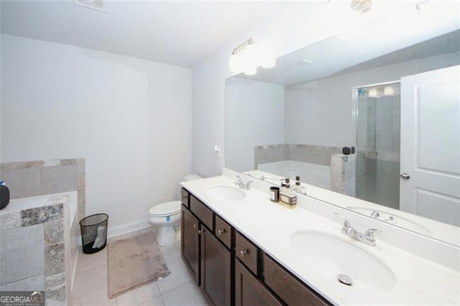 Building Photo - 10162 Benton Woods Dr