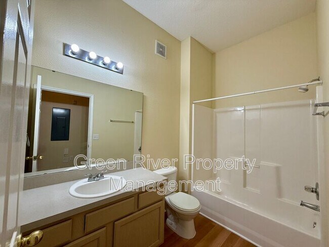 Building Photo - 6106 Maggies Cir
