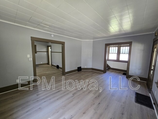 Building Photo - 506 Fowler St