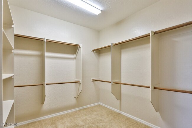 Building Photo - 2687 Bothwell Pl