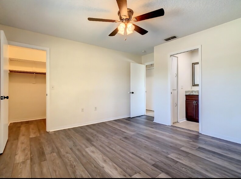Building Photo - 3129 Julia Ct