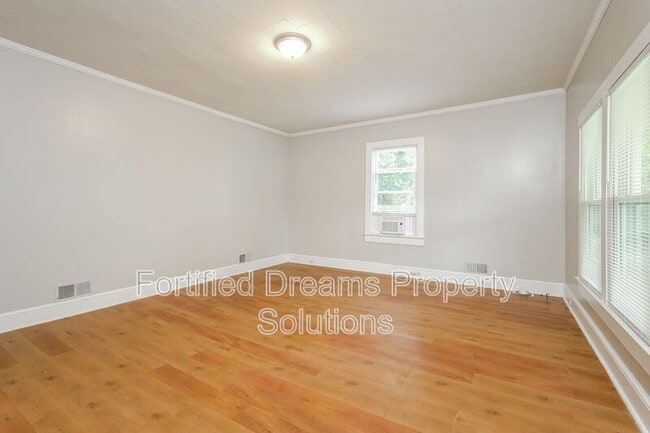 Building Photo - 524 Morgan Rd