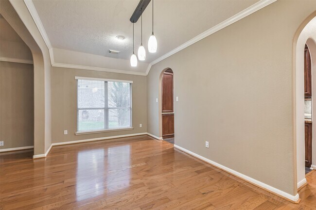 Building Photo - 20942 Wind Field Ln