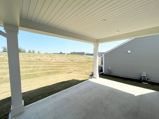 Building Photo - Charming 3BD, 2BA Fuquay Varina Home with Easy Access to Downtown Fuquay-Varina and Raleigh