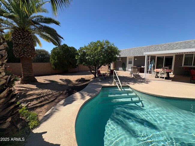Building Photo - 16425 N Orchard Hills Dr
