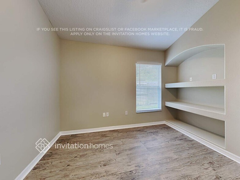 Building Photo - 3155 Lindera Dr