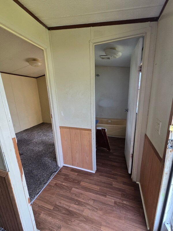 Building Photo - 2502 Cattail Cir