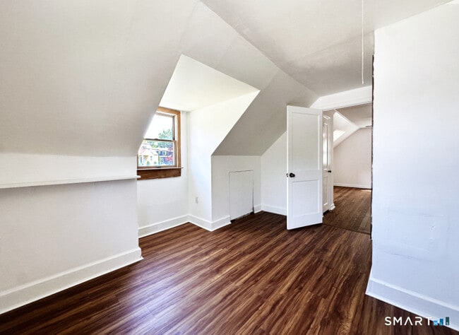 Building Photo - 225 Battis Rd