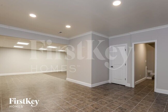 Building Photo - 7131 Greystone Village Ct