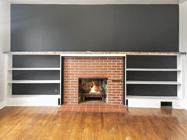 Building Photo - 1021 S 8th