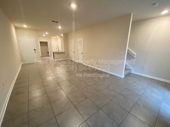 Building Photo - 9588 Star Dr