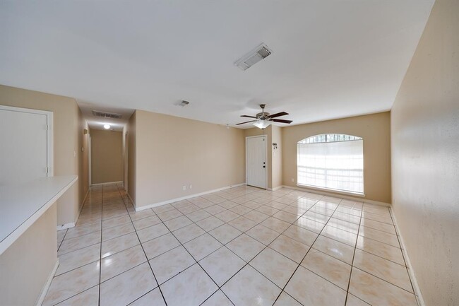 Building Photo - 12914 Townwood Dr
