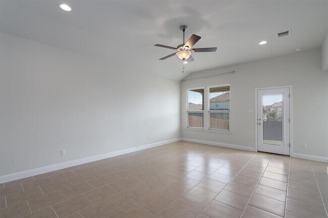 Building Photo - 209 Methodius Dr