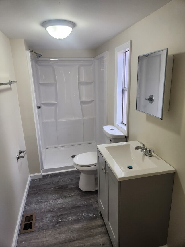 Building Photo - 743 Three Bridges Estates Cir