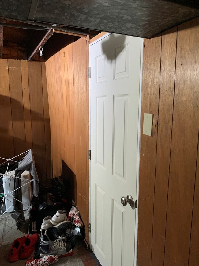 Building Photo - 1614 Adams St