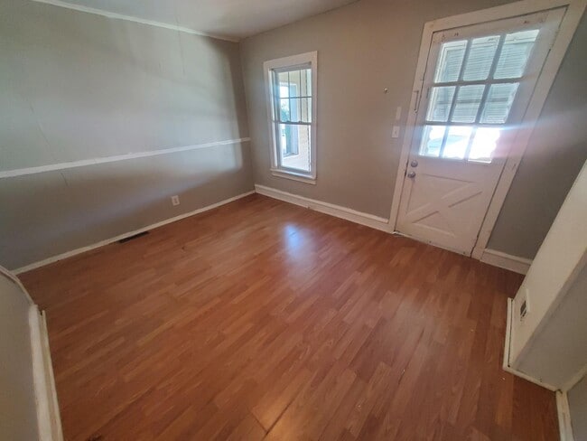 Building Photo - 1736 Fairview St