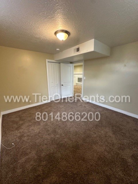 Building Photo - NO DEPOSIT option available for qualified renters!