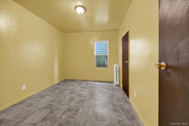 Building Photo - 89 Saratoga Ave