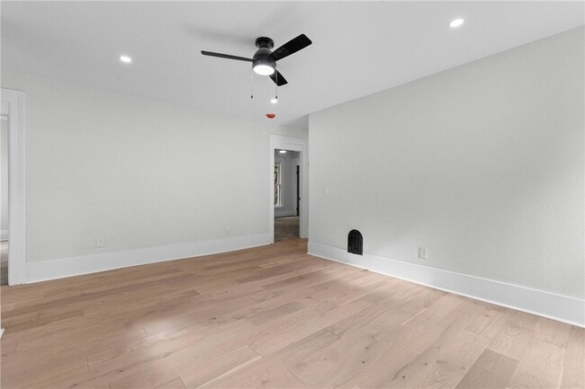 Building Photo - 26 Rowley St