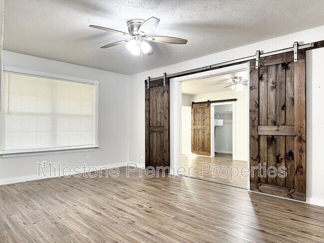 Building Photo - 218 Kansas St
