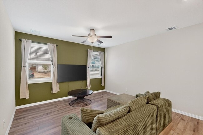 Building Photo - 2927 Brittlebush Dr