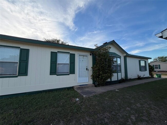 Building Photo - 12609 Dessau Rd