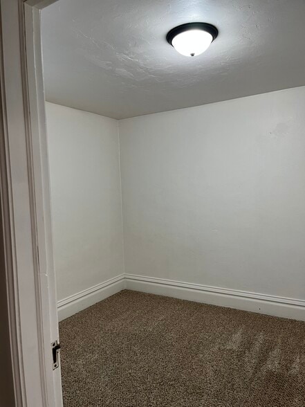 Building Photo - 1140 Lawe St