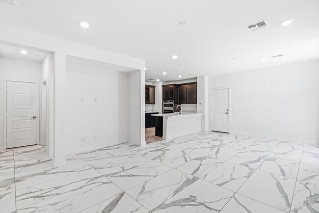 Building Photo - Beautiful 4-Bedroom Inspirada Home with Loft, Upgraded Kitchen & Private Backyard