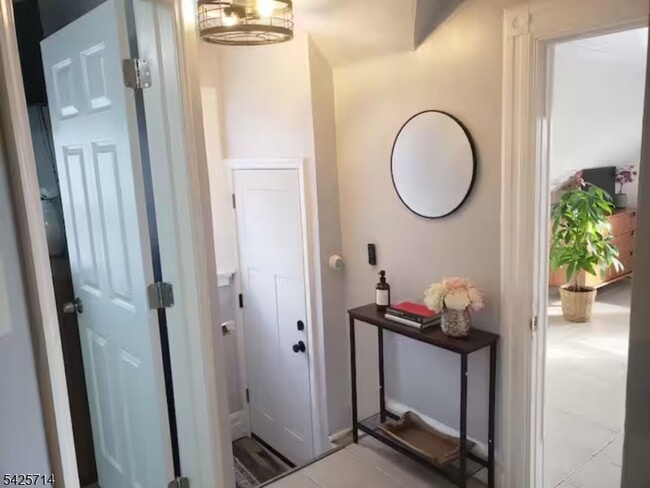 Building Photo - 187 Milford Ave