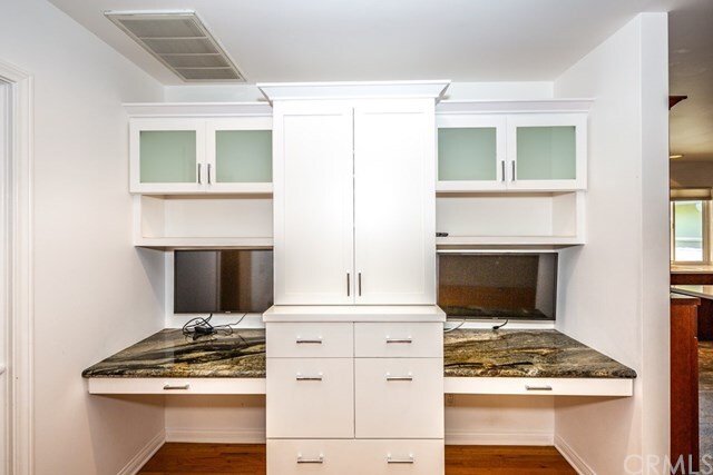 Building Photo - 3367 Roxanne Ave