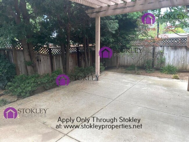 Building Photo - 1540 Silverleaf Ln