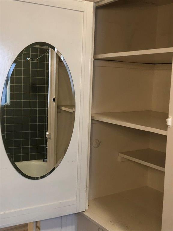 Building Photo - 2107 Newton St