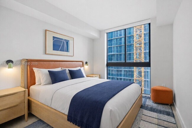 Building Photo - 11 NE 6th St