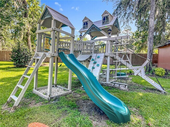 Building Photo - 4661 SW 7th Avenue Rd