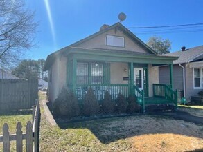 Building Photo - 2 Bed 1 Bath House in Richmond